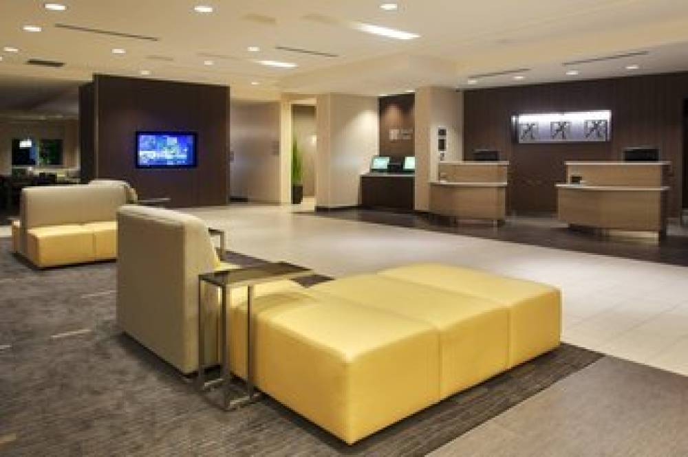 Courtyard By Marriott Orlando South/Grande Lakes Area 2