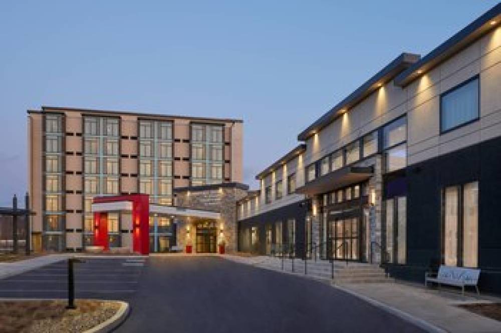 Courtyard By Marriott Oshawa