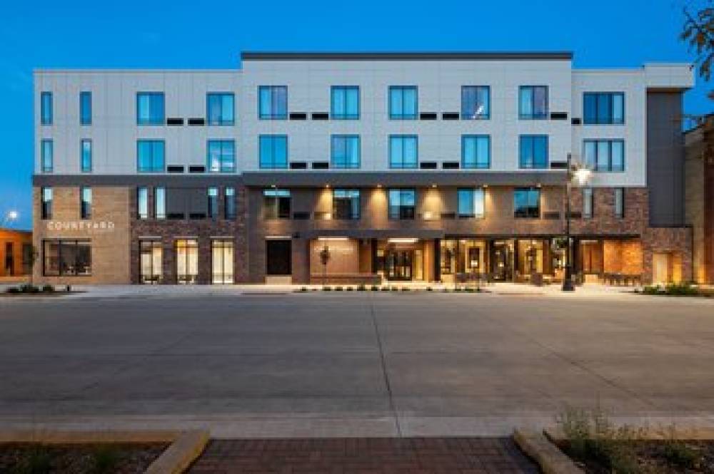 Courtyard By Marriott Owatonna 2