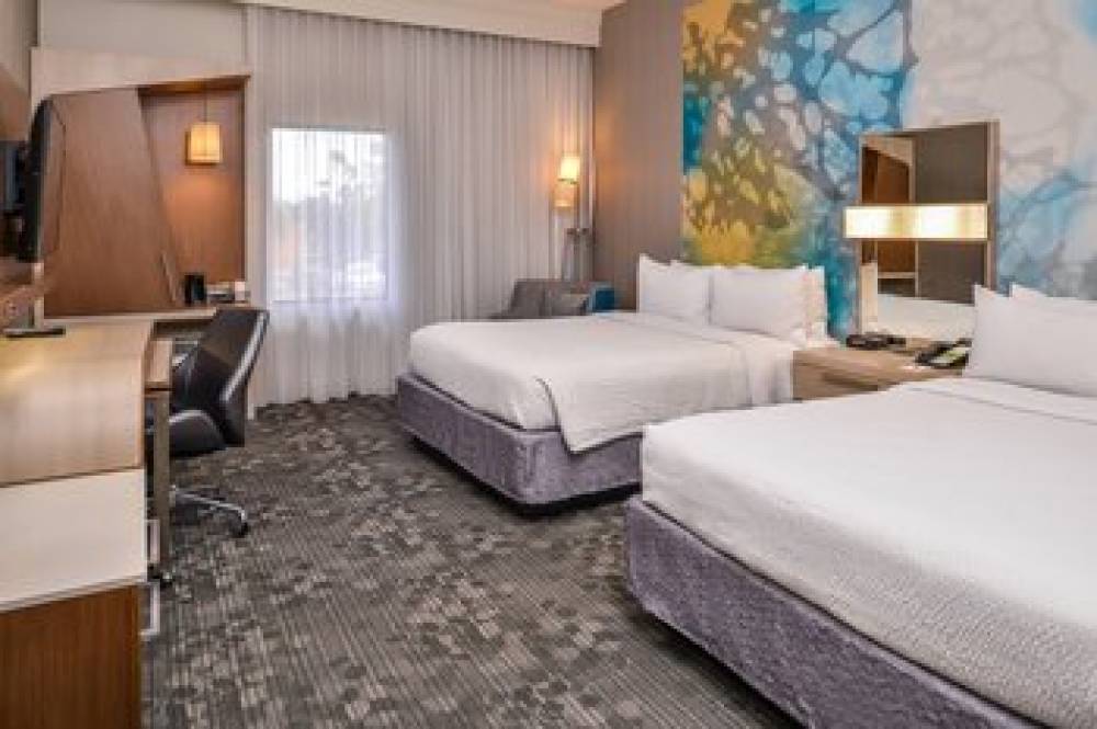 Courtyard By Marriott Palm Desert 9