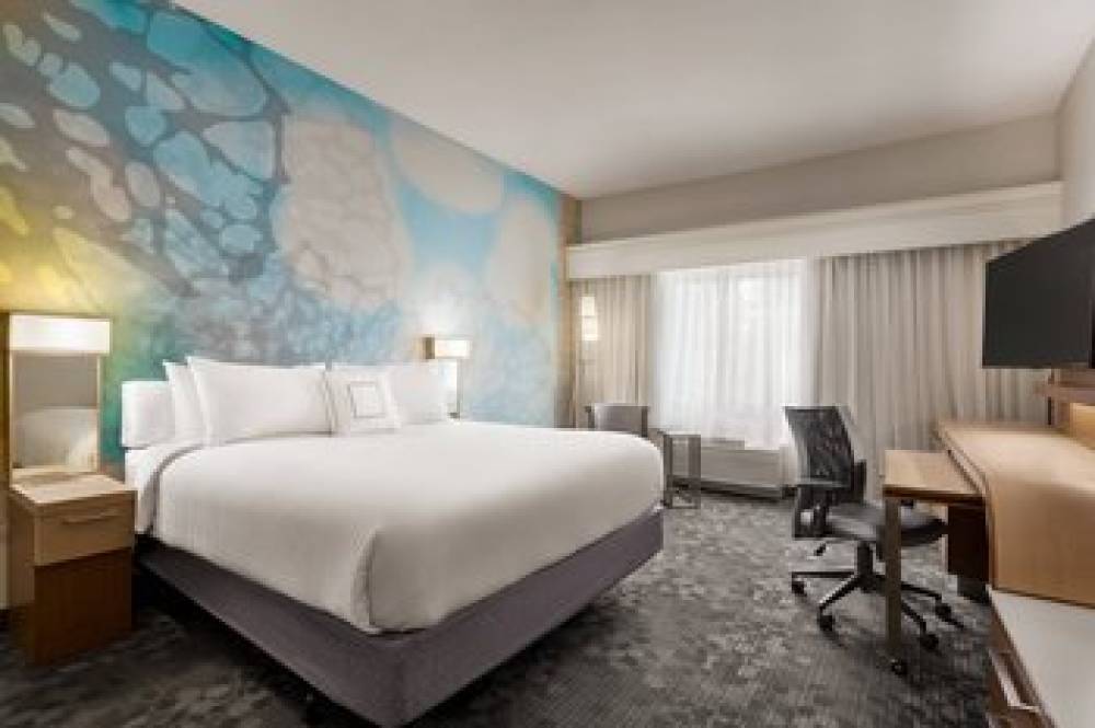 Courtyard By Marriott Palmdale 9