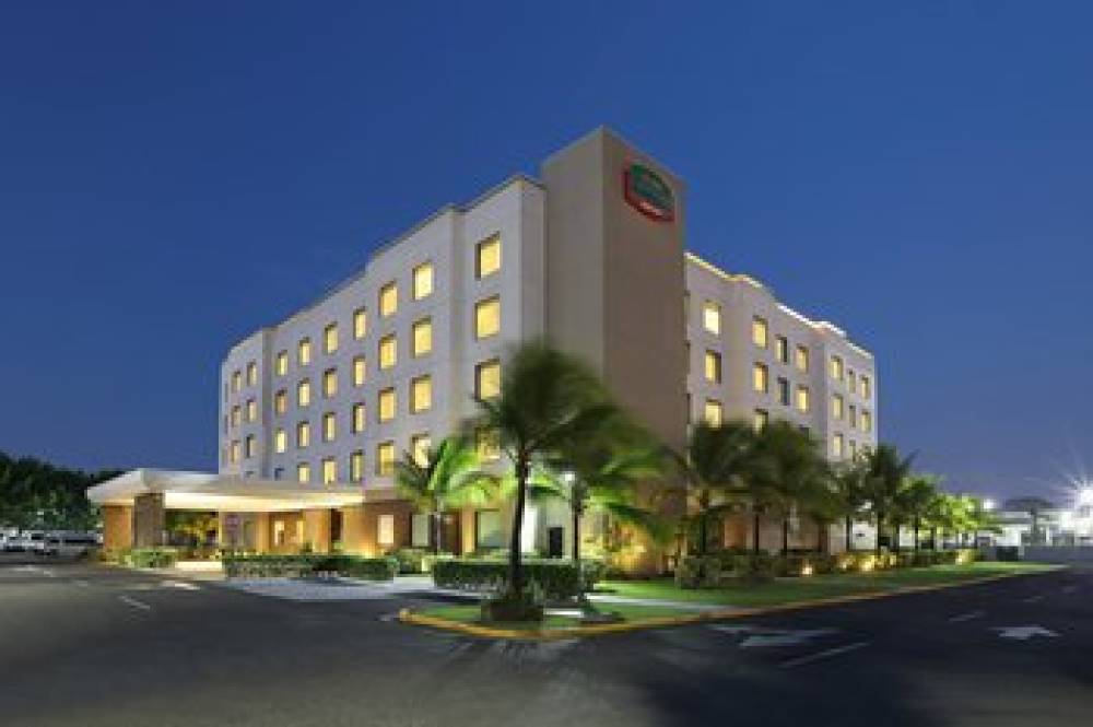 Courtyard By Marriott Panama MetroMall 7