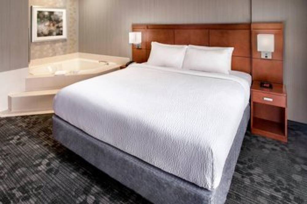 Courtyard By Marriott Parsippany 9