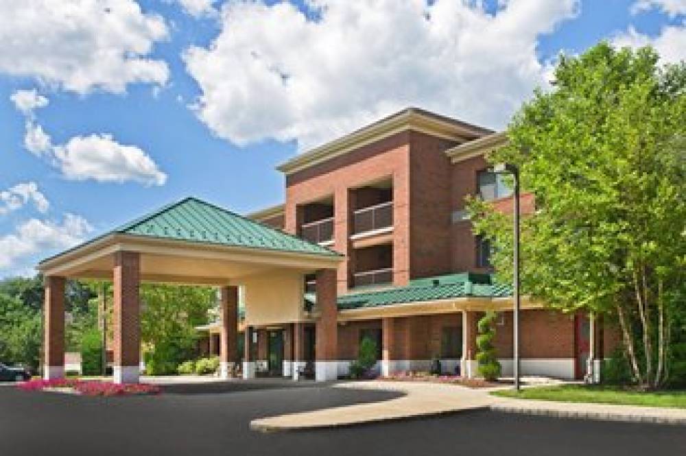 Courtyard By Marriott Parsippany 2