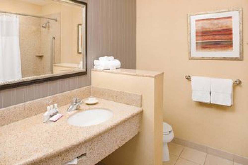 Courtyard By Marriott Paso Robles 9