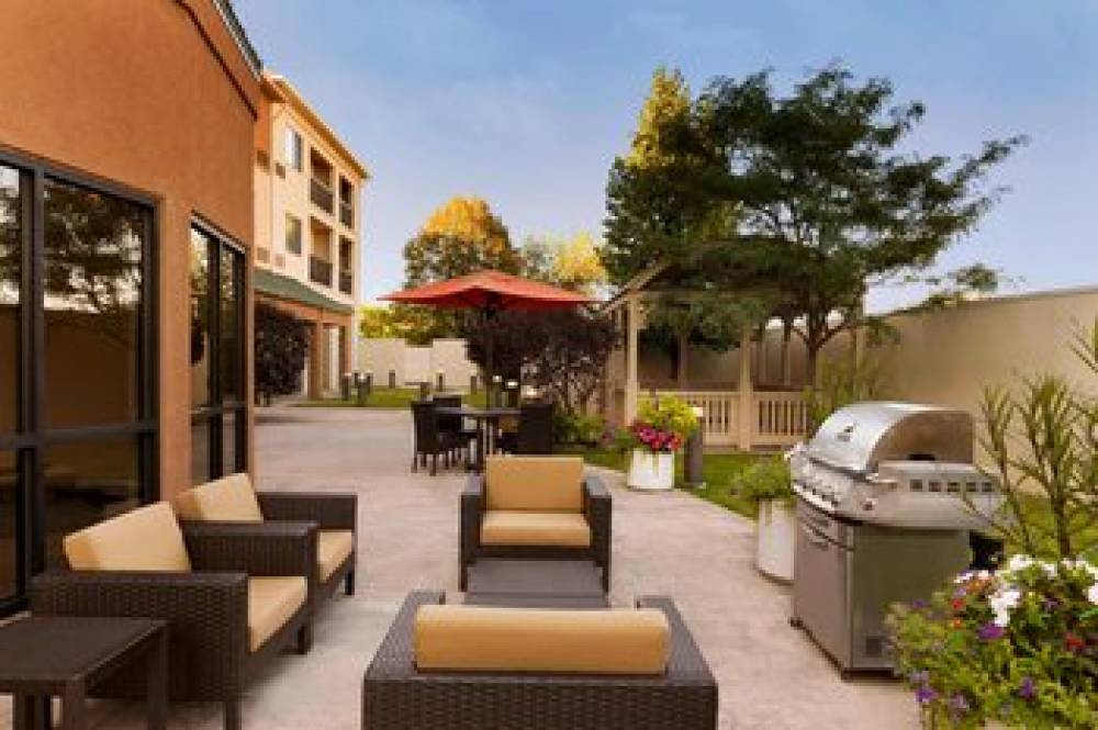 Courtyard By Marriott Peoria