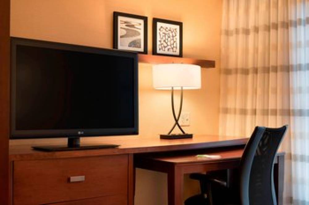 Courtyard By Marriott Peoria 10