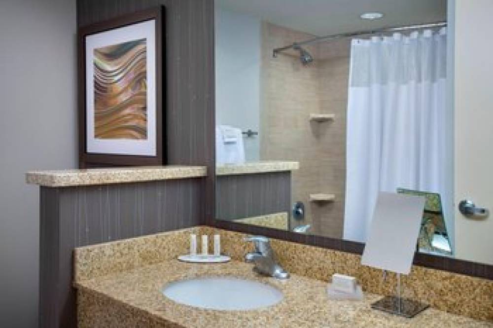 Courtyard By Marriott Philadelphia Lansdale 10