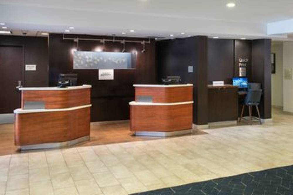 Courtyard By Marriott Philadelphia Plymouth Meeting 3