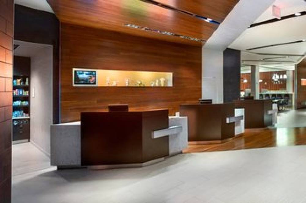 Courtyard By Marriott Philadelphia South At The Navy Yard 7