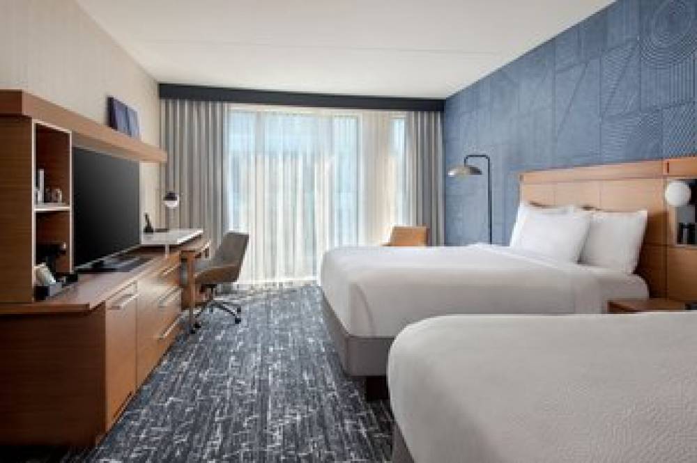 Courtyard By Marriott Philadelphia South At The Navy Yard 10