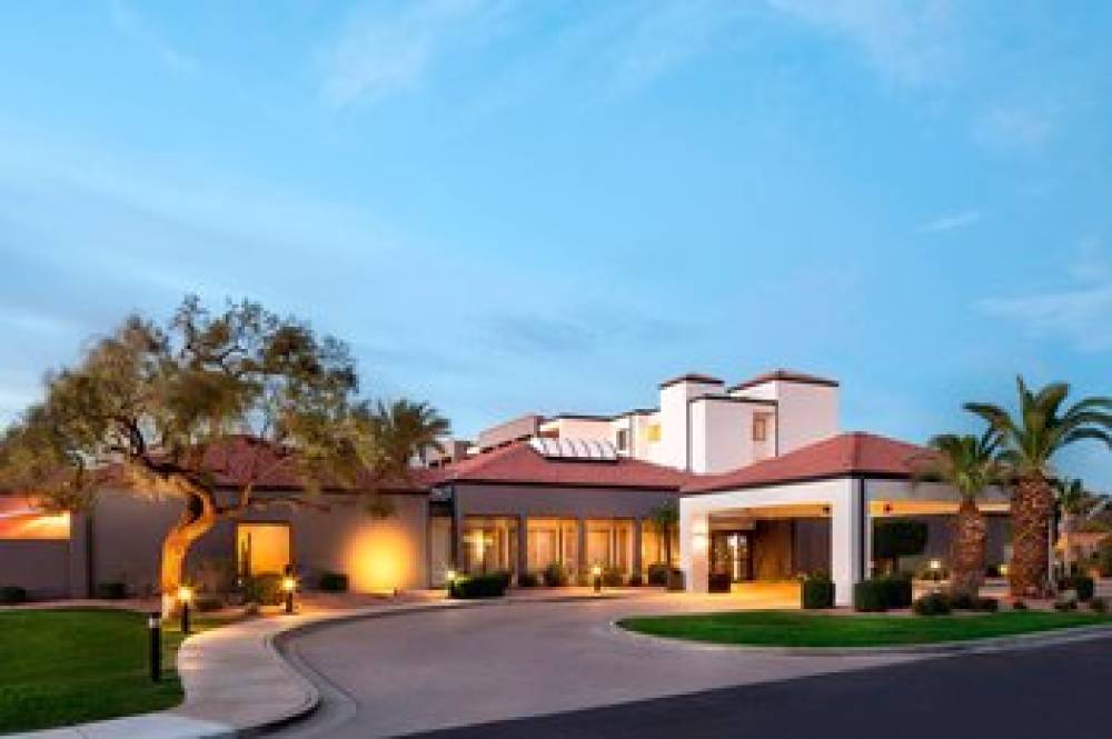 Courtyard By Marriott Phoenix Airport