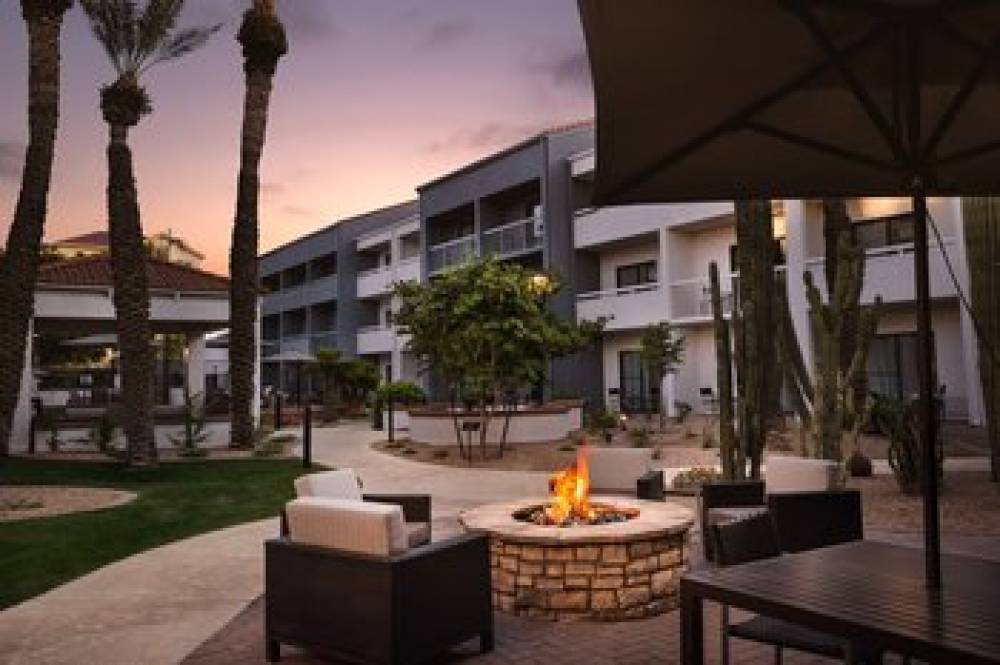 Courtyard By Marriott Phoenix Mesa 3