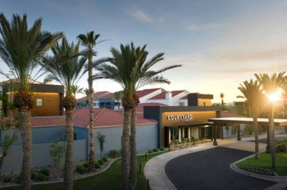 Courtyard By Marriott Phoenix Mesa 1