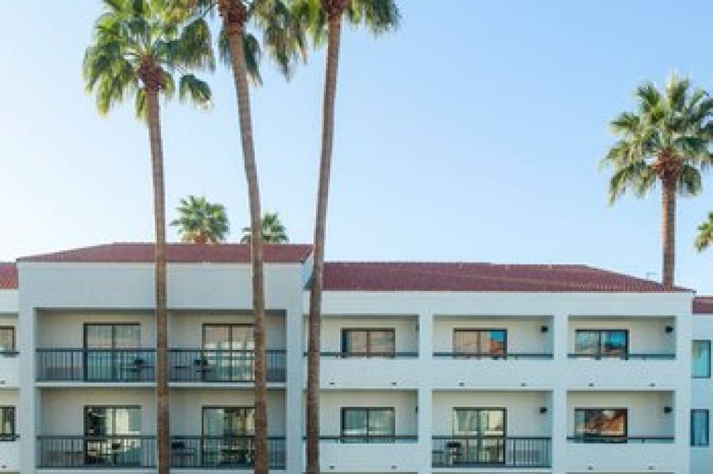 Courtyard By Marriott Phoenix North