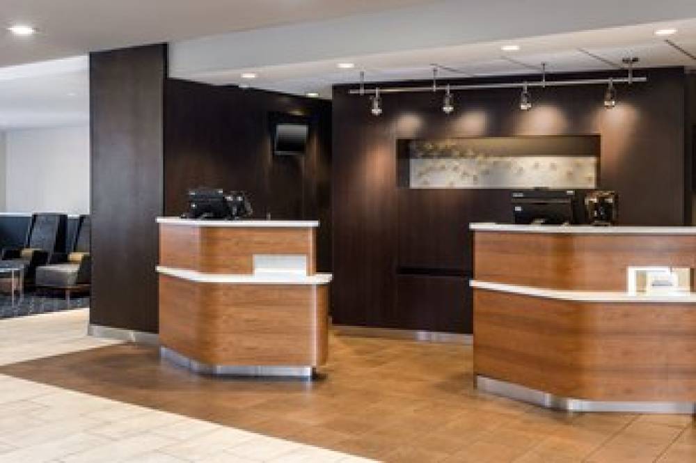 Courtyard By Marriott Phoenix North 5