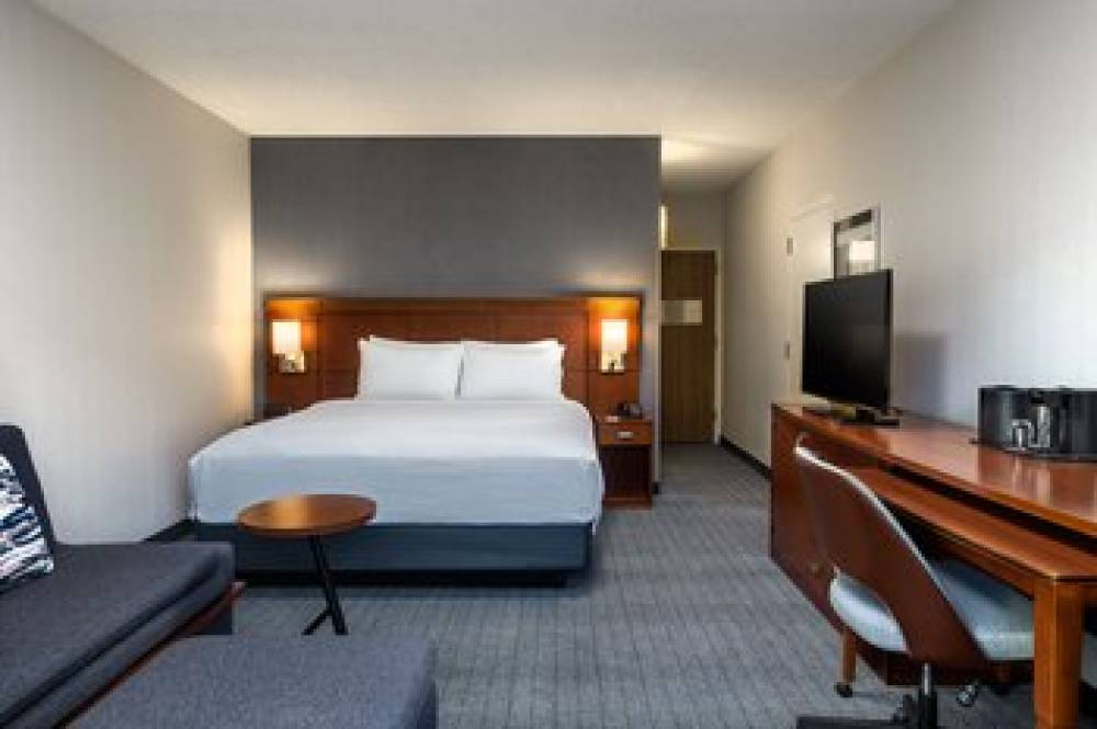 Courtyard By Marriott Phoenix North 9