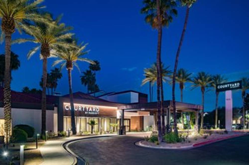 Courtyard By Marriott Phoenix North 2