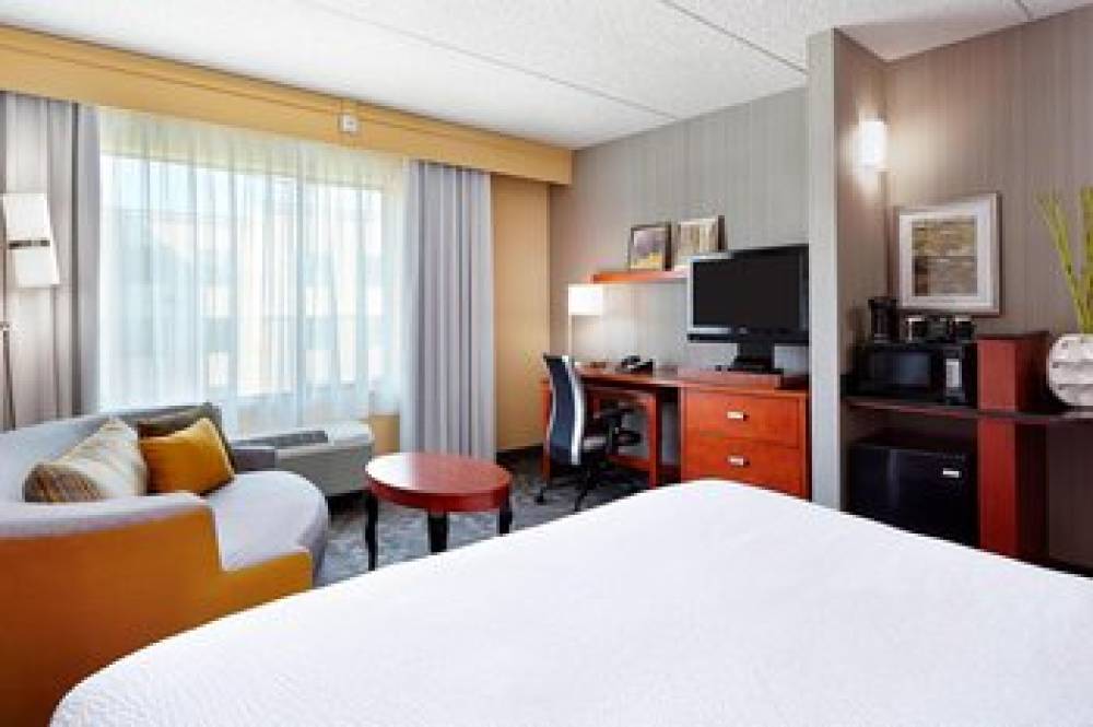 Courtyard By Marriott Phoenix North-Happy Valley 8