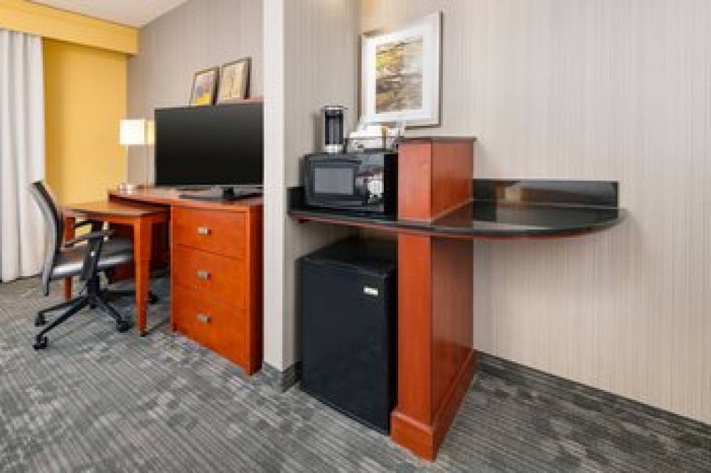 Courtyard By Marriott Phoenix North-Happy Valley 9