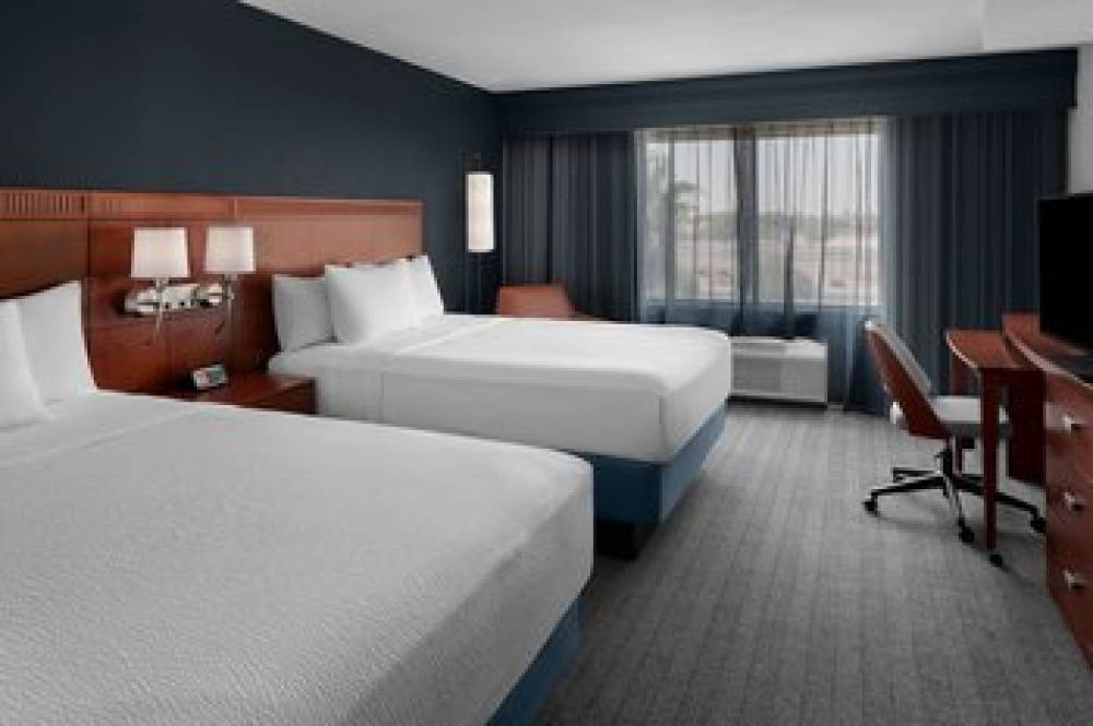 Courtyard By Marriott Phoenix West-Avondale 7