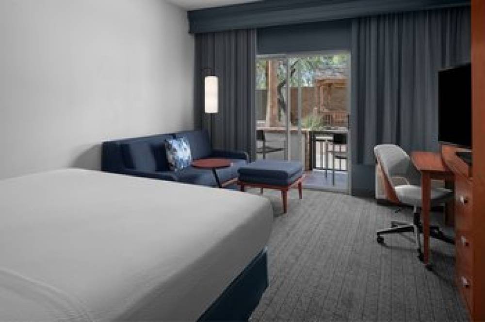 Courtyard By Marriott Phoenix West-Avondale 6