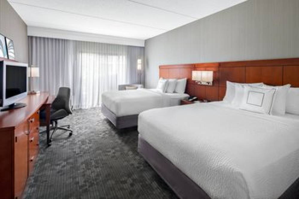 Courtyard By Marriott Pittsburgh Airport 5