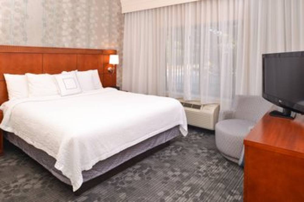 Courtyard By Marriott Pittsburgh Monroeville 10