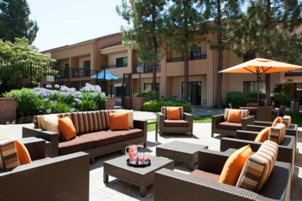 Courtyard By Marriott Pleasanton