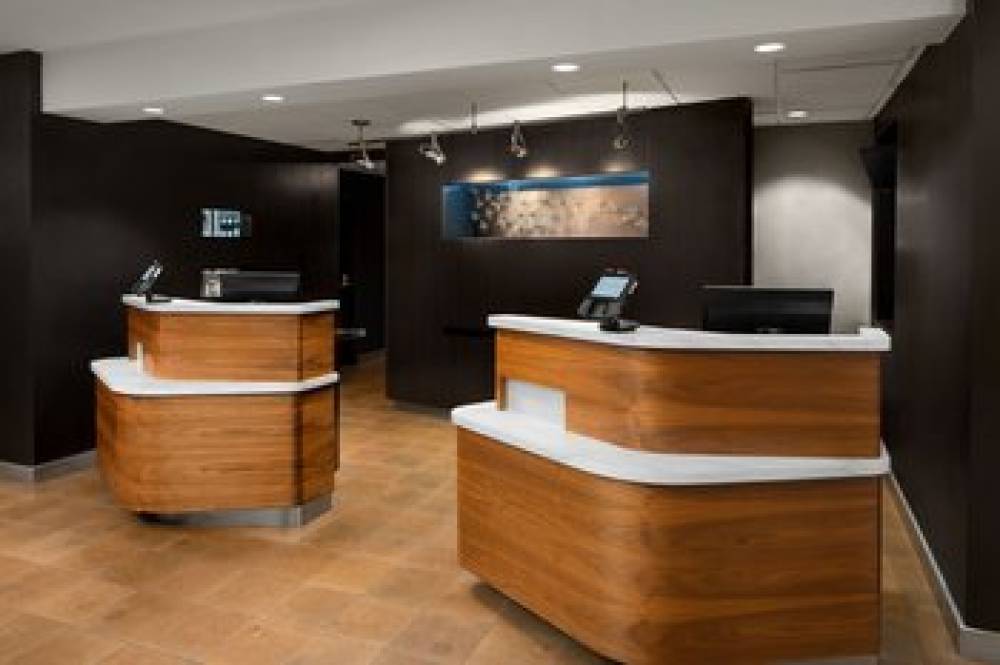 Courtyard By Marriott Portland Beaverton 2