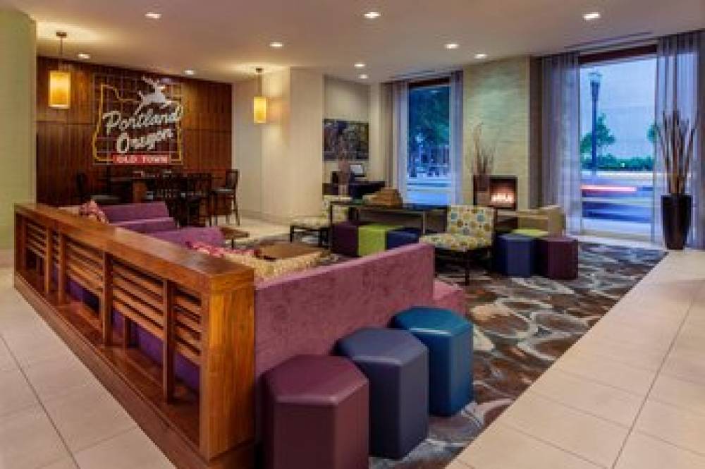 Courtyard By Marriott Portland City Center 4