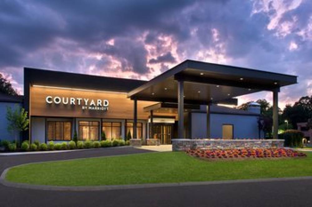 Courtyard By Marriott Poughkeepsie 1