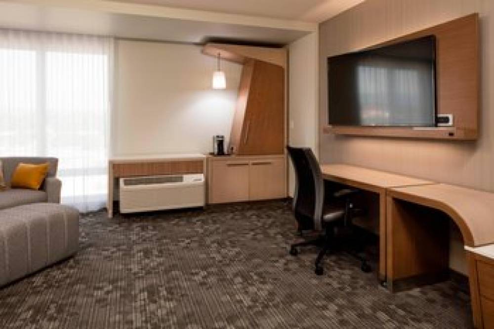 Courtyard By Marriott Prince George 10