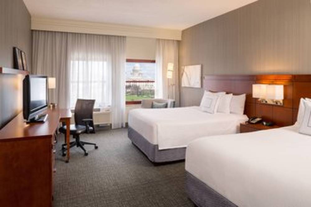 Courtyard By Marriott Providence Downtown 5