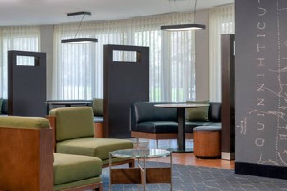 Courtyard By Marriott Providence Lincoln 7