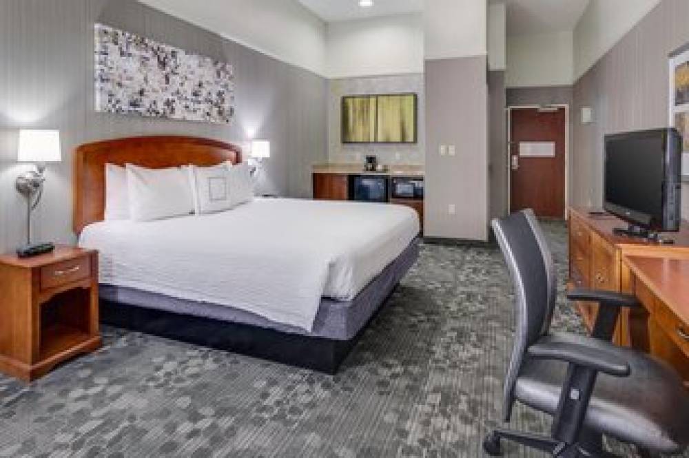 Courtyard By Marriott Providence Warwick 7