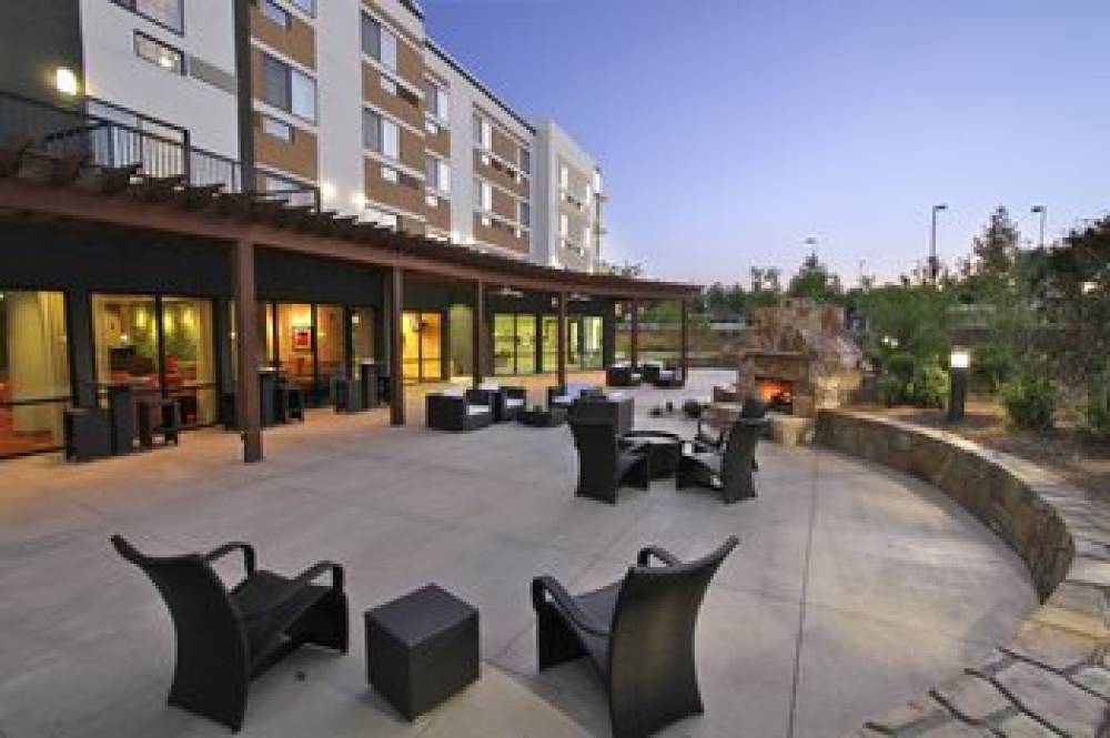 Courtyard By Marriott Raleigh North-Triangle Town Center 6