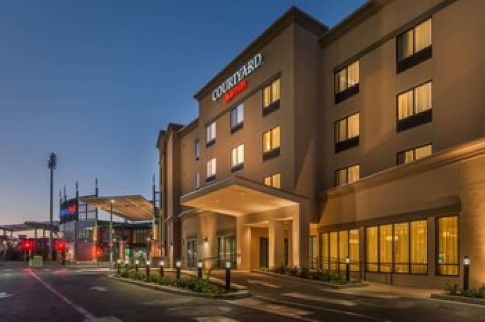 Courtyard By Marriott Reno Downtown Riverfront 3