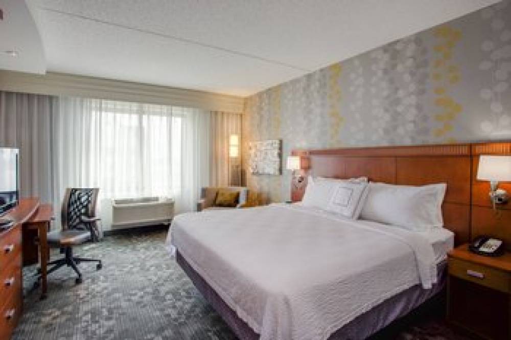 Courtyard By Marriott Republic Airport Long Island Farmingdale 10