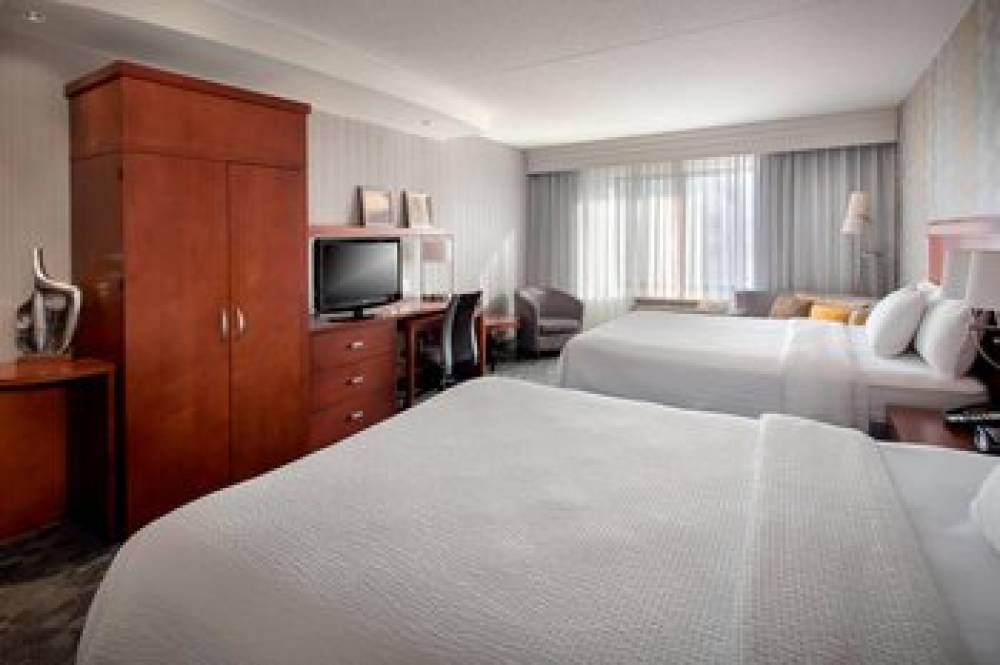 Courtyard By Marriott Republic Airport Long Island Farmingdale 7