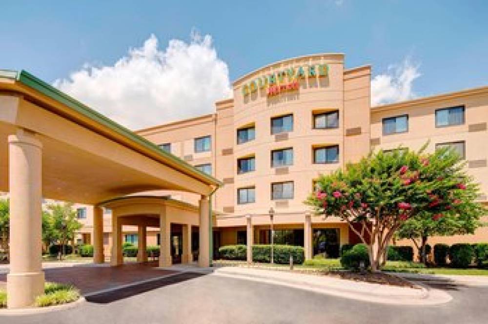 Courtyard By Marriott Roanoke Airport 2