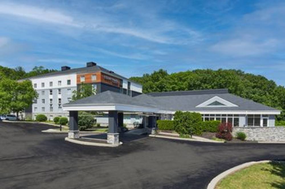 Courtyard By Marriott Rochester East-Penfield 1