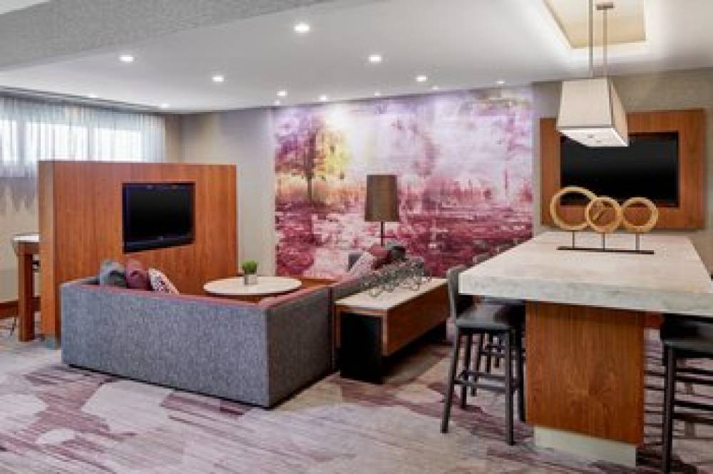 Courtyard By Marriott Rochester East-Penfield 5