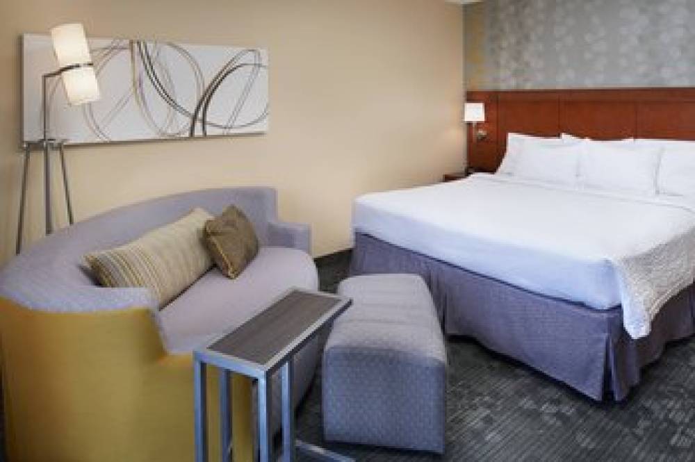 Courtyard By Marriott Rockford 7