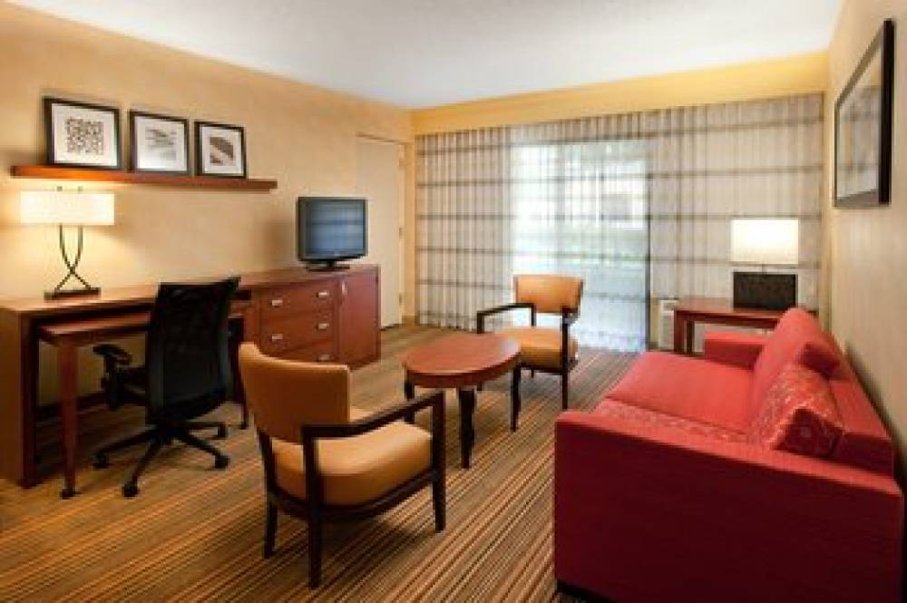 Courtyard By Marriott Sacramento Airport Natomas 10