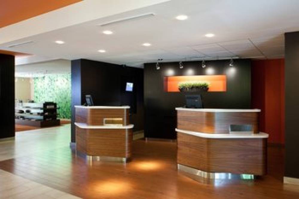 Courtyard By Marriott Sacramento Airport Natomas 2