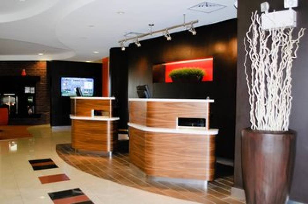 Courtyard By Marriott Salina