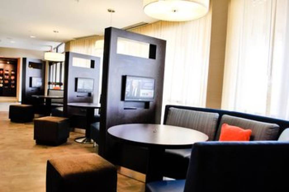 Courtyard By Marriott Salina 10