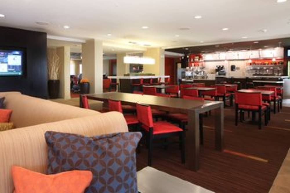 Courtyard By Marriott Salinas Monterey 4