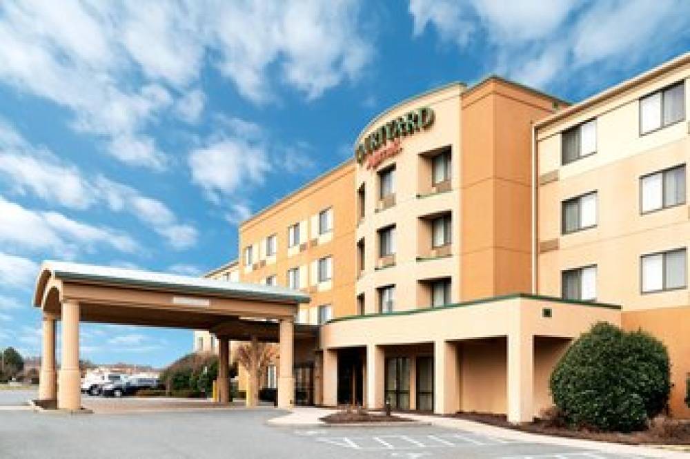 Courtyard By Marriott Salisbury